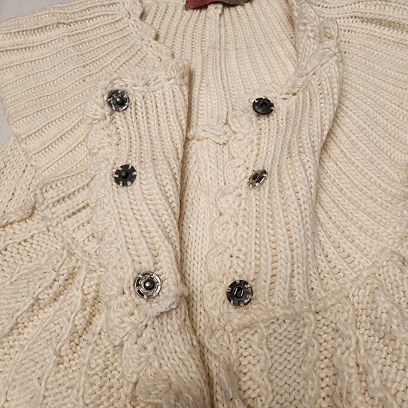 Saint Tropez White Cap Sleeve Knit Cardigan Sweater - Picture 12 of 13